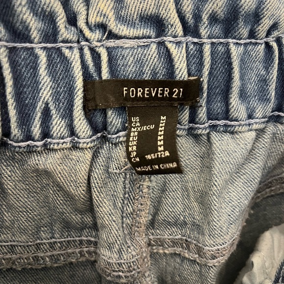 Pearl-studded mom jeans - Picture 5 of 5